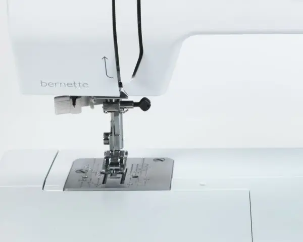 Bernette B35 Sewing Machine SEVEN PRESSER FEET