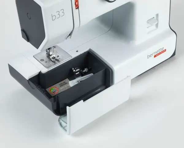 Bernette B33 Sewing Machine NUMEROUS CONVENIENT EXTRAS