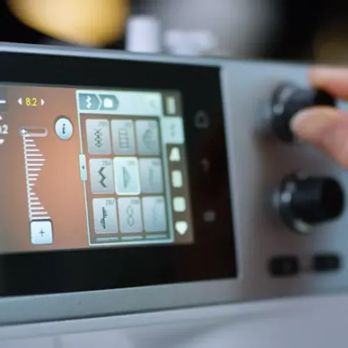 Bernina 485 Sewing Machine EASY TO NAVIGATE TOUCH SCREEN