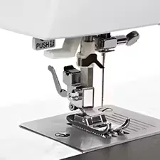 Bernette Sublime London 3 Sewing Machine BUILT-IN NEEDLE THREADER