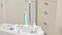 TWO-THREAD SPOOL STAND