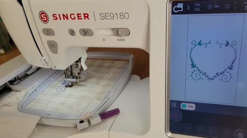 Customer photo of embroidery made with the Singer SE9180