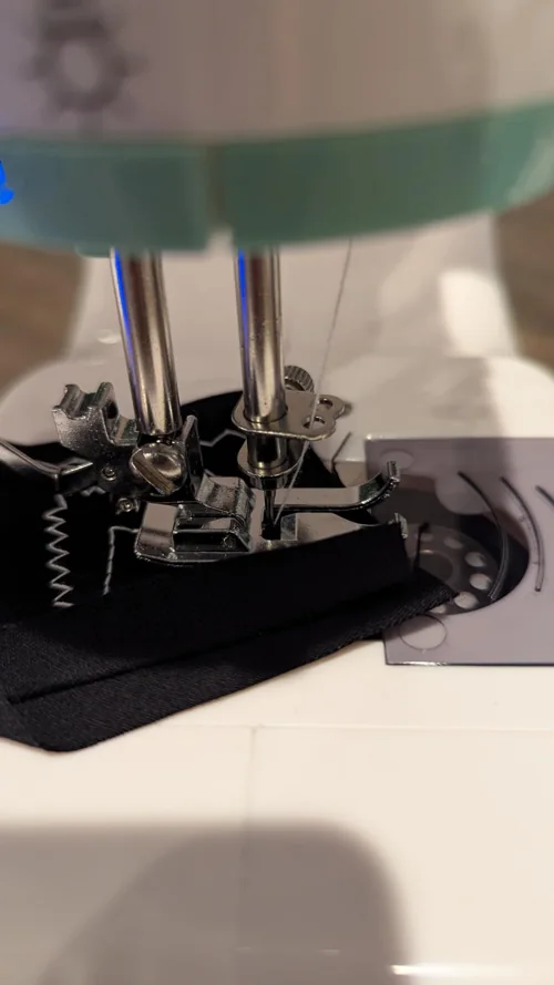 Customer close-up of the Xamanabu needle and presser-foot area