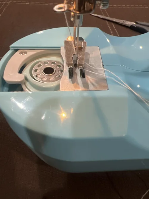 Hyanexvexal needle and open bobbin area