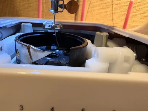 The Dechow bobbin area photographed by another owner.