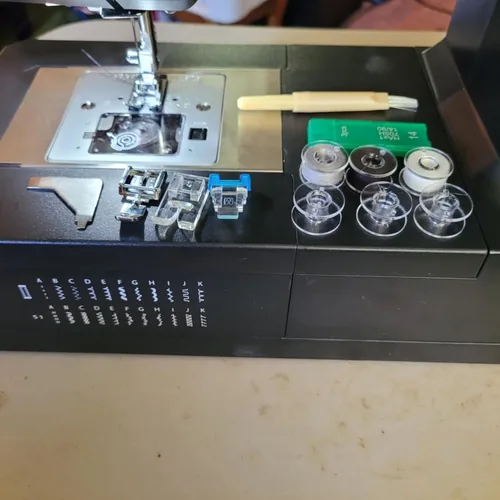 The FYe392 accessory compartment in an owner’s setup.